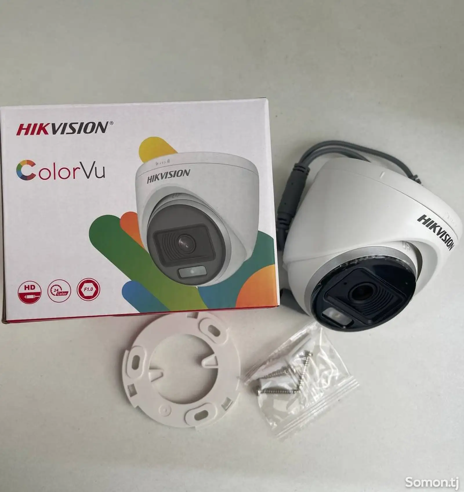 Аналоговая камера Hikvision DS-2CE70KF0T-PFS