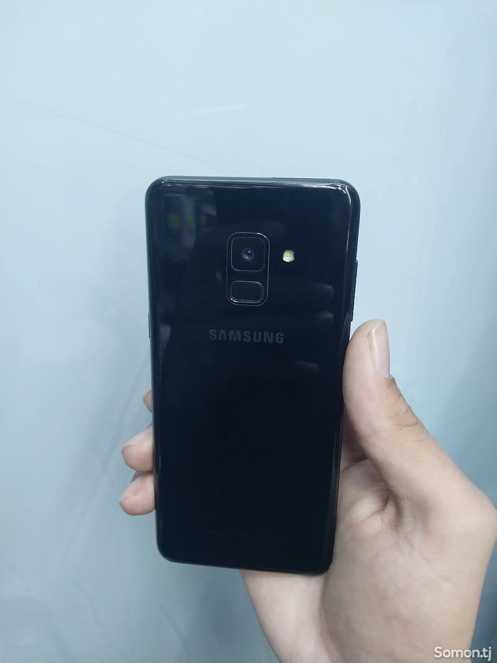 Samsung Galaxy A8-1