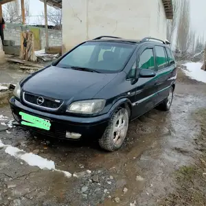 Opel Zafira, 2001