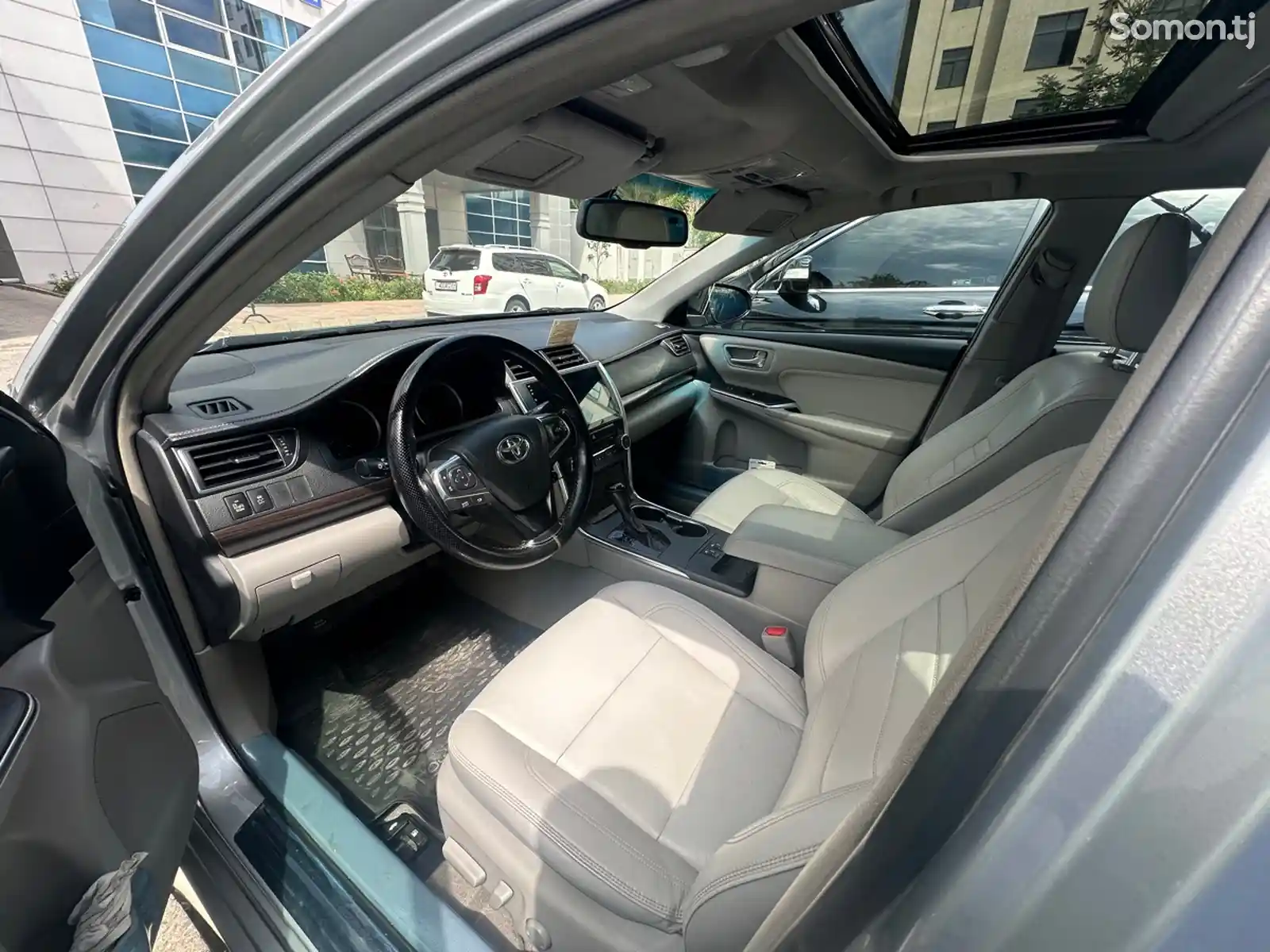 Toyota Camry, 2016-3