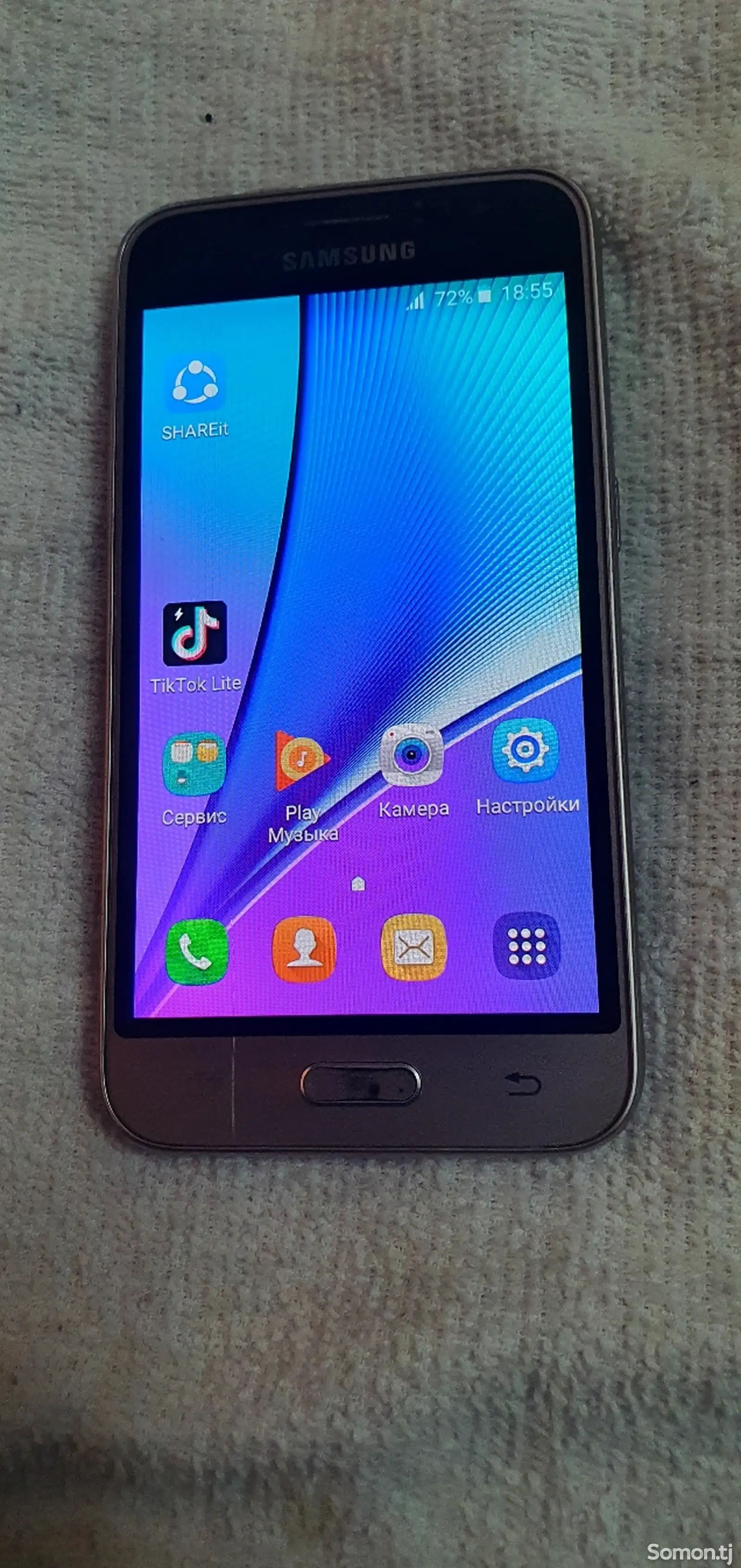 Samsung Galaxy J1 2016-1