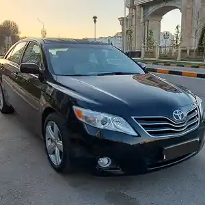 Toyota Camry, 2010