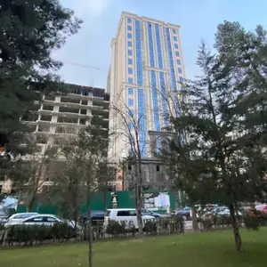 2-комн. квартира, 13 этаж, 77 м², Шохмансур