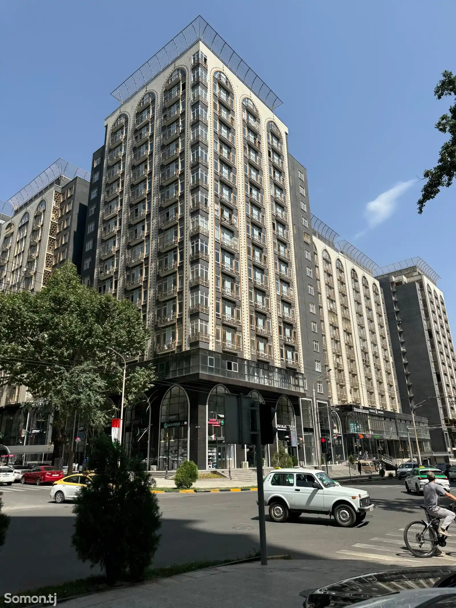 3-комн. квартира, 13 этаж, 119 м², Сомони-1