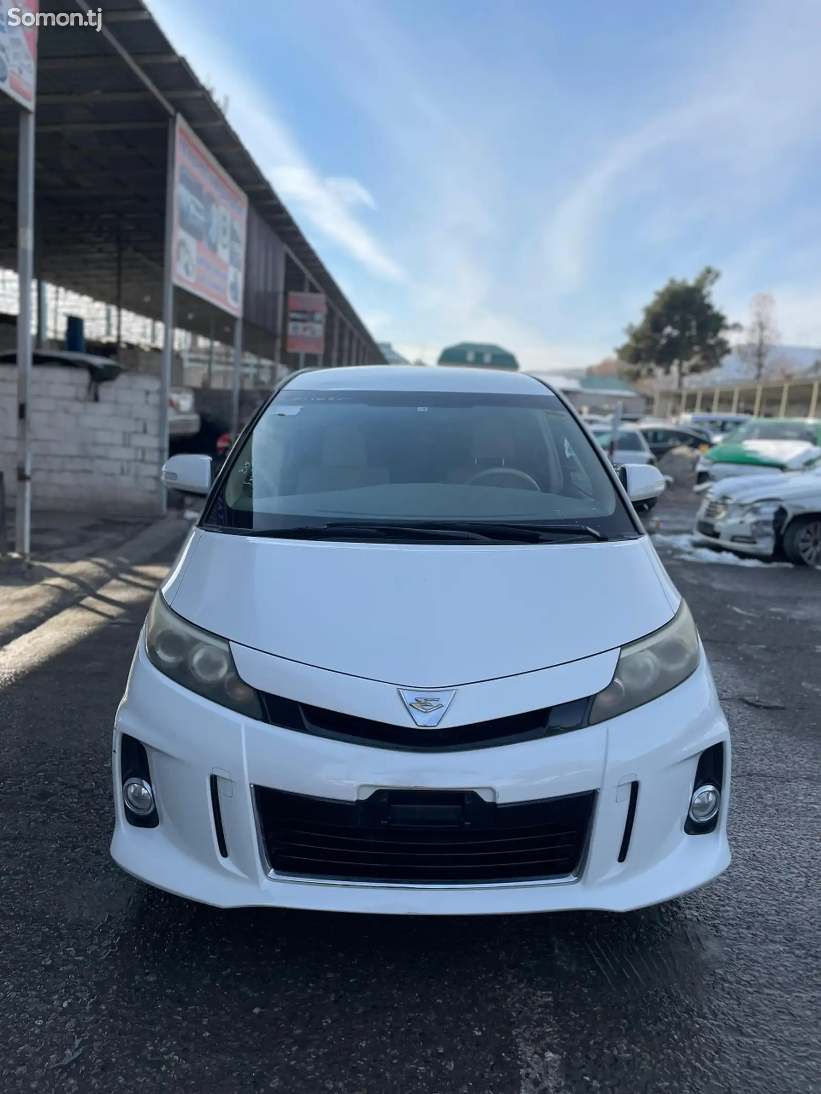 Toyota Estima, 2015-1