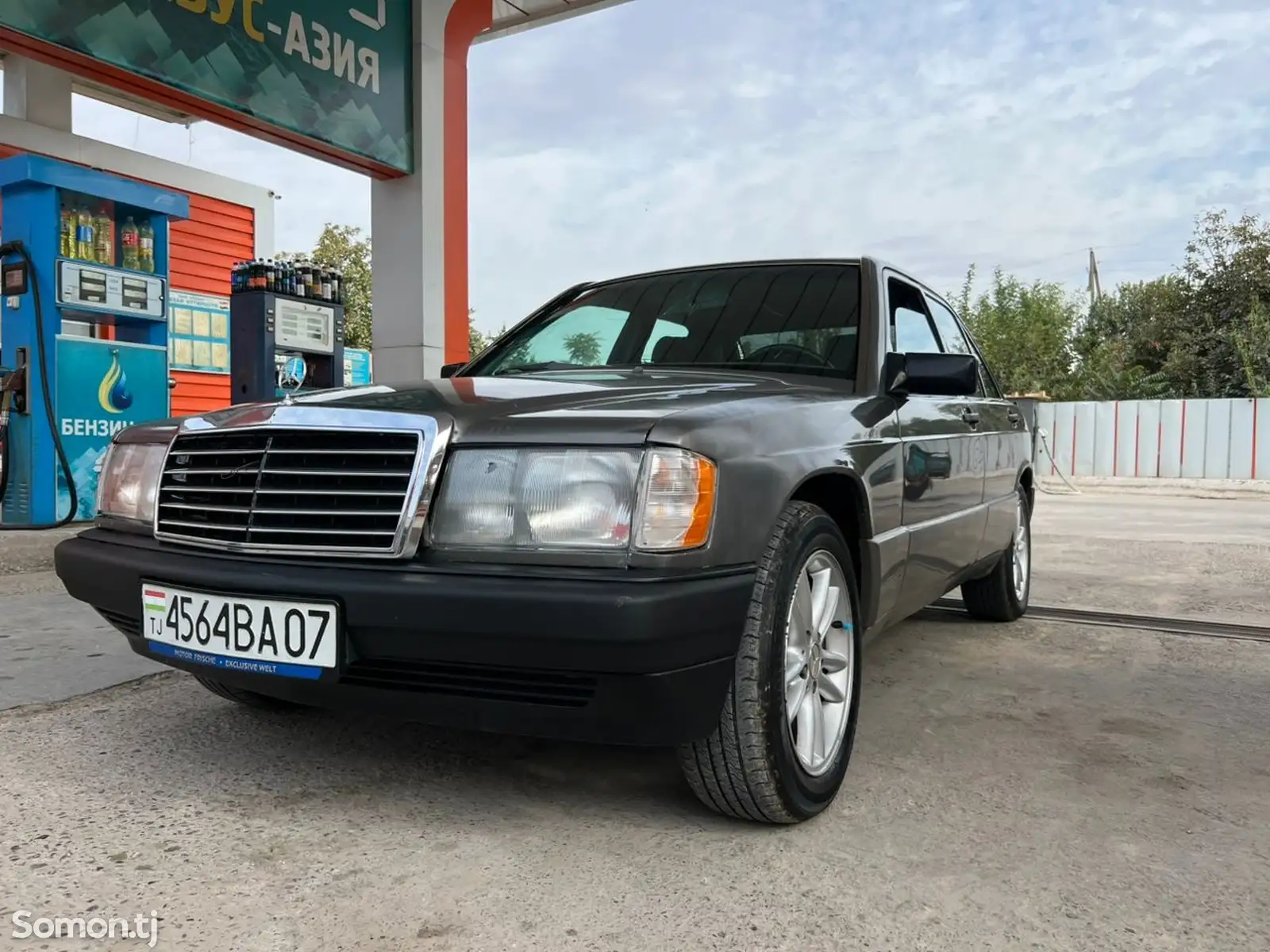 Mercedes-Benz W201, 1991-1