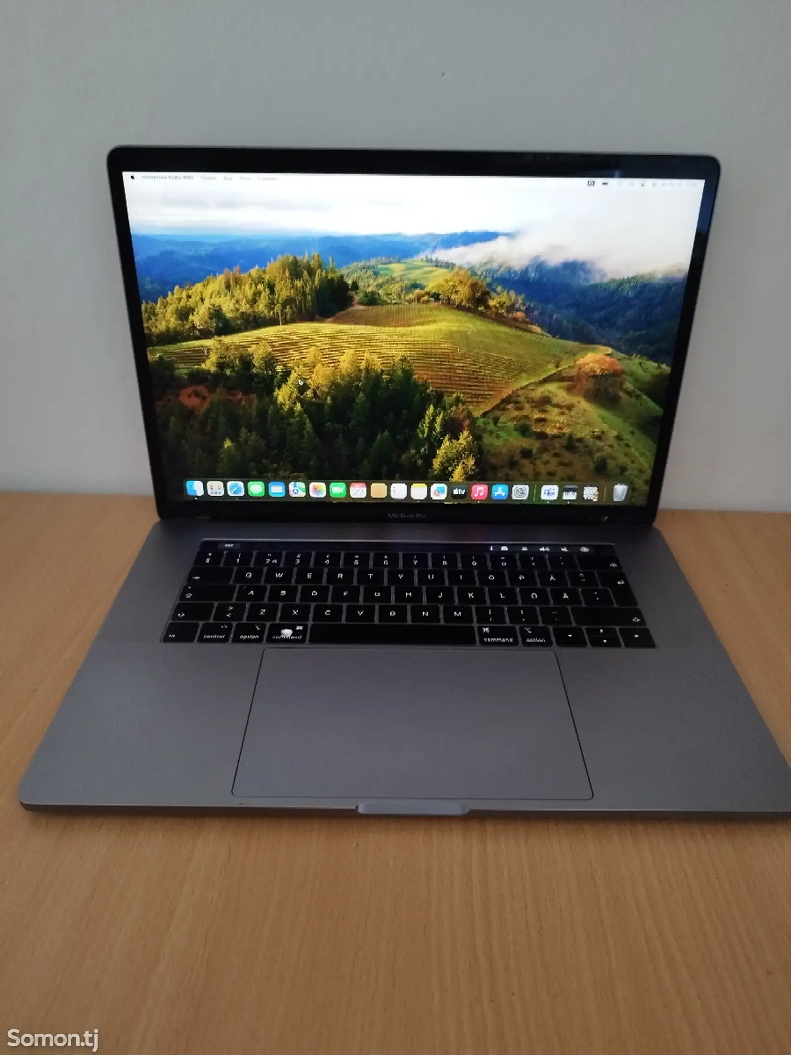 Ноутбук Apple MacBook Pro 18-1