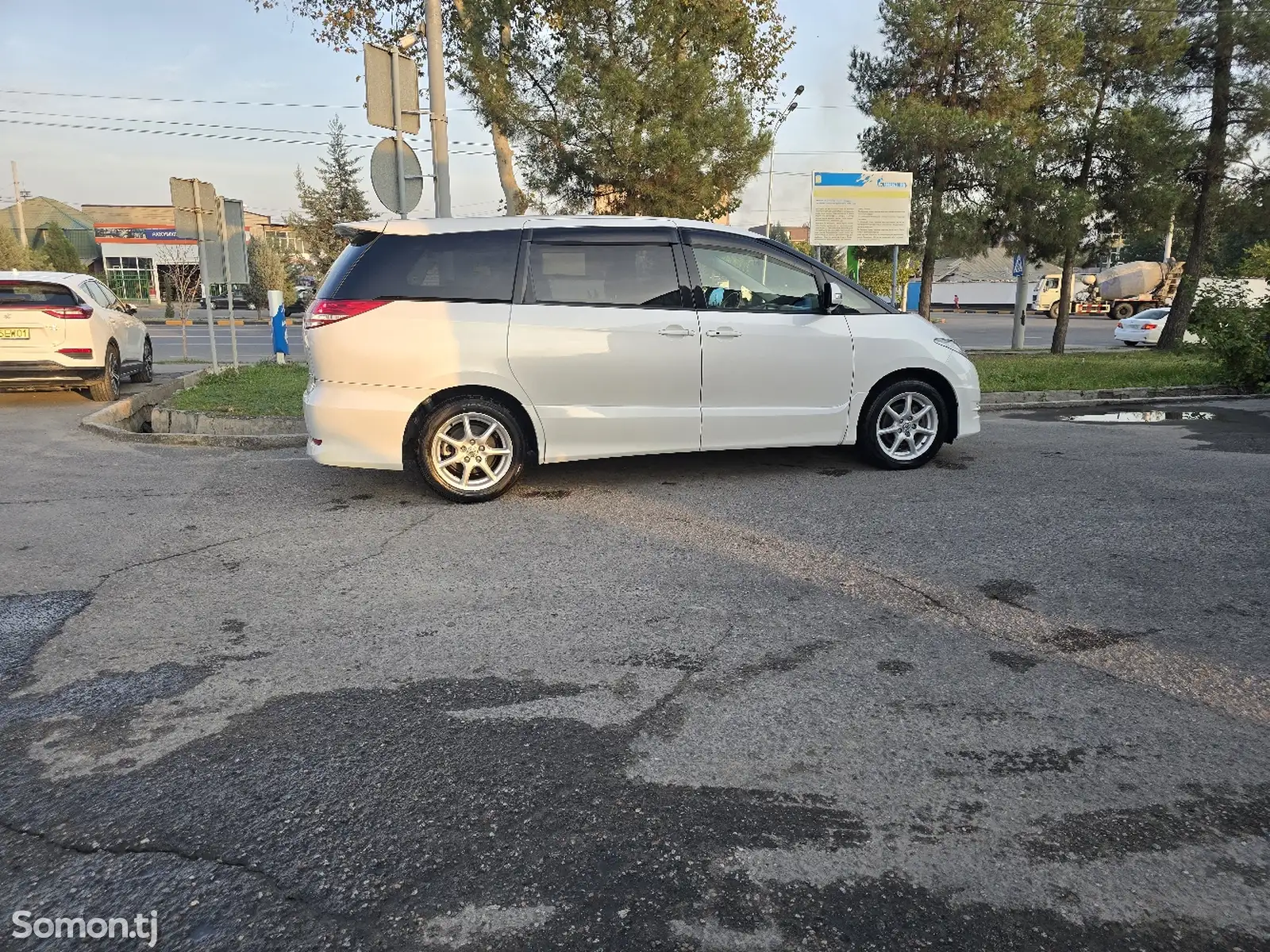 Toyota Estima, 2008-10