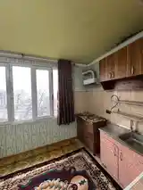 2-комн. квартира, 4 этаж, 50 м², 65мкр-8