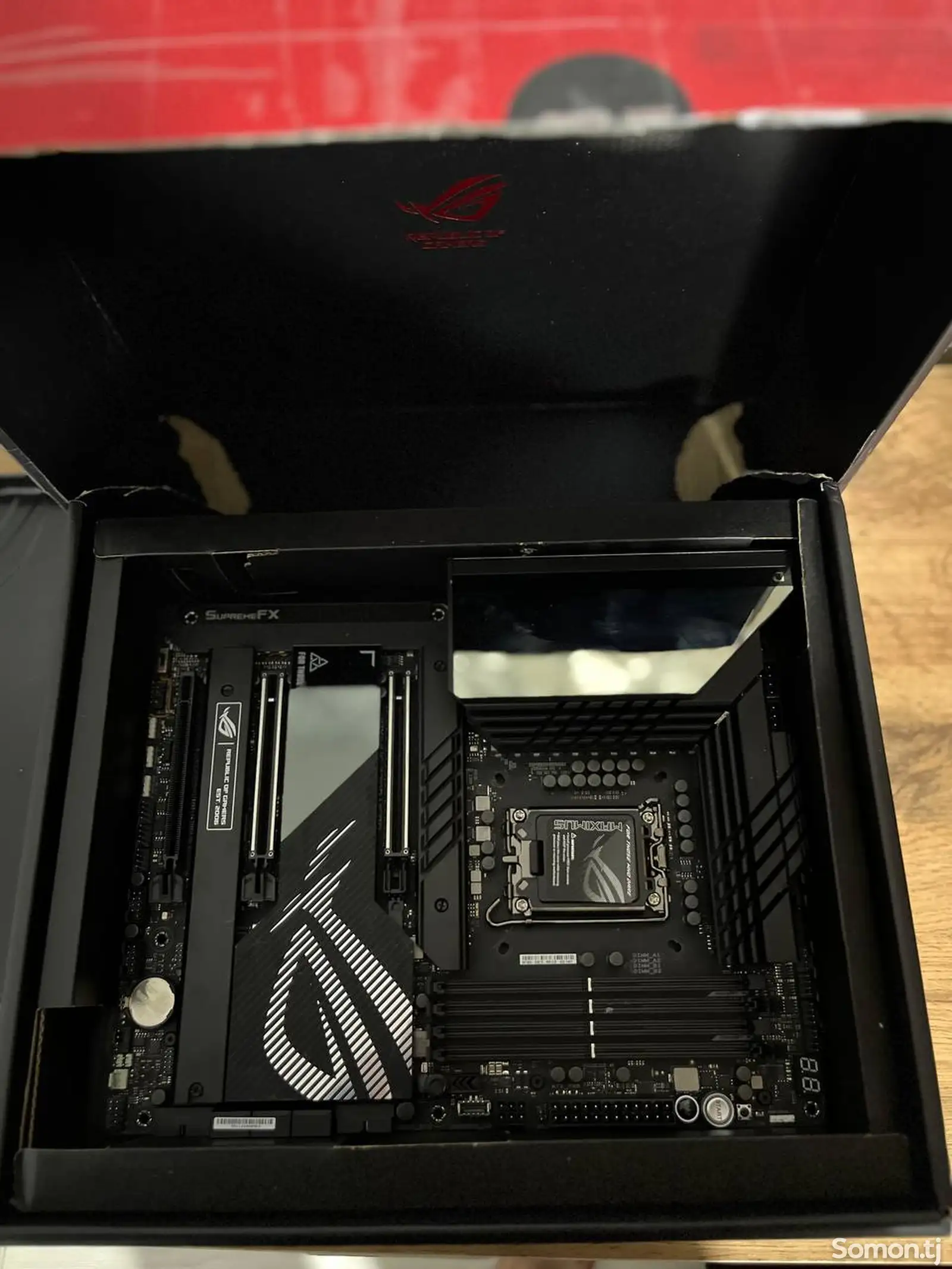 Материнская плата ROG Maximus Z790 Hero-1