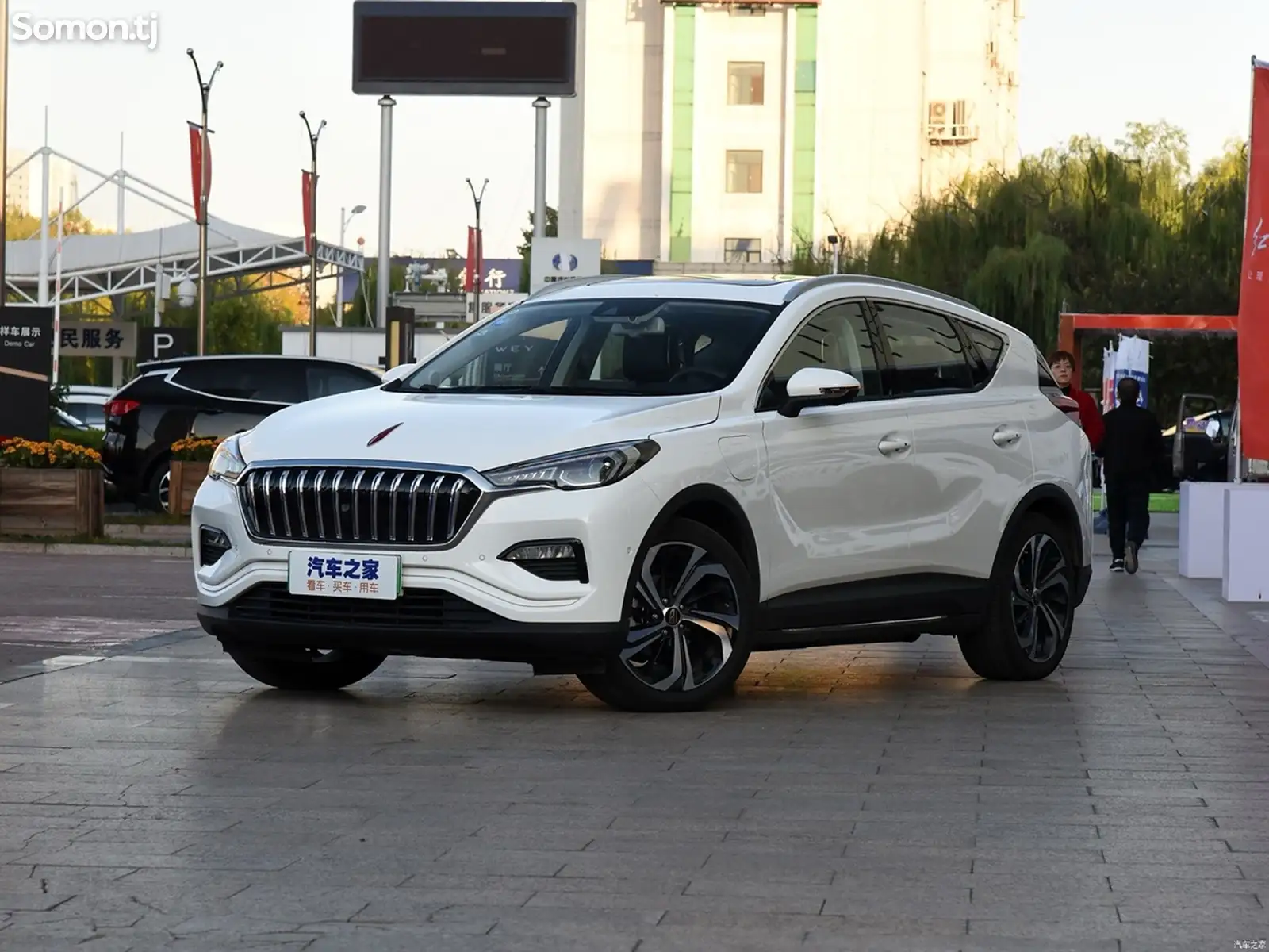 Hongqi E-HS3, 2019-1