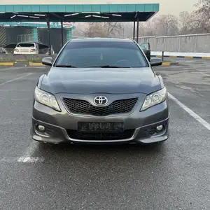 Toyota Camry, 2010