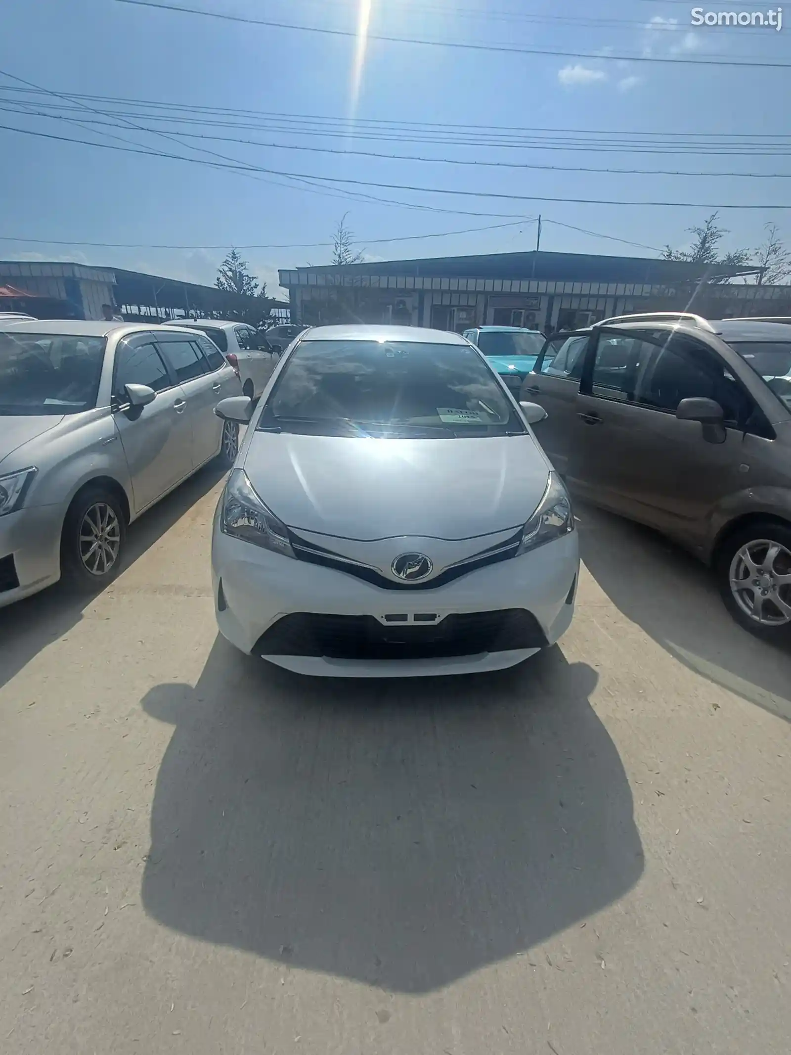 Toyota Vitz, 2015-4