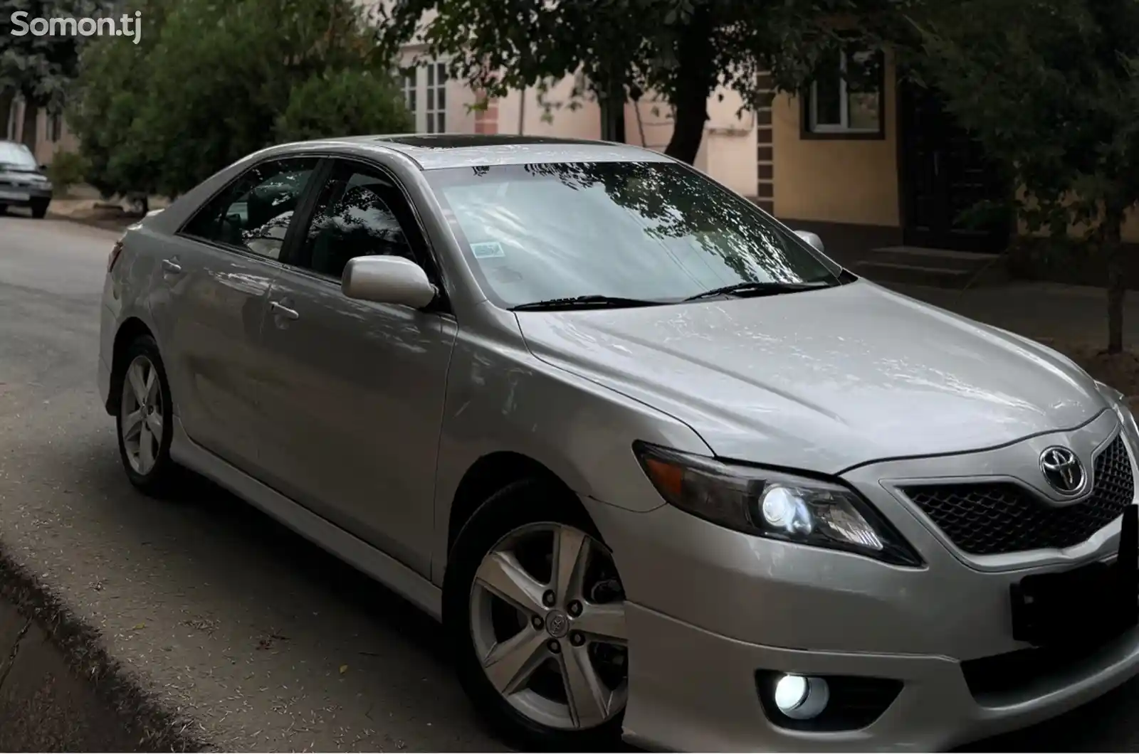 Toyota Camry, 2010-1