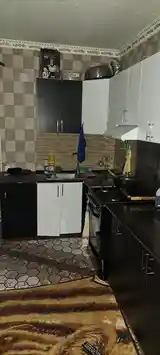 2-комн. квартира, 6 этаж, 60 м², Ленский-9