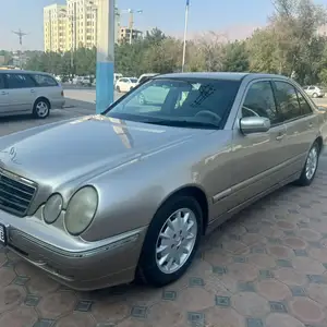 Mercedes-Benz E class, 2000