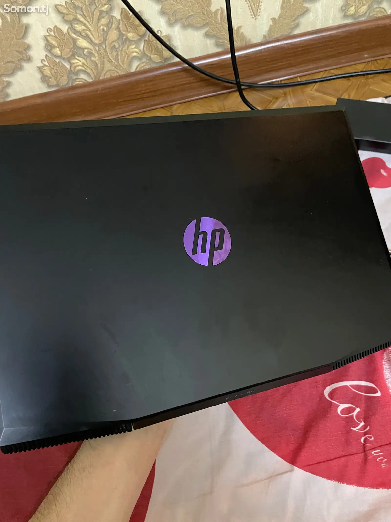 Ноутбук HP-1