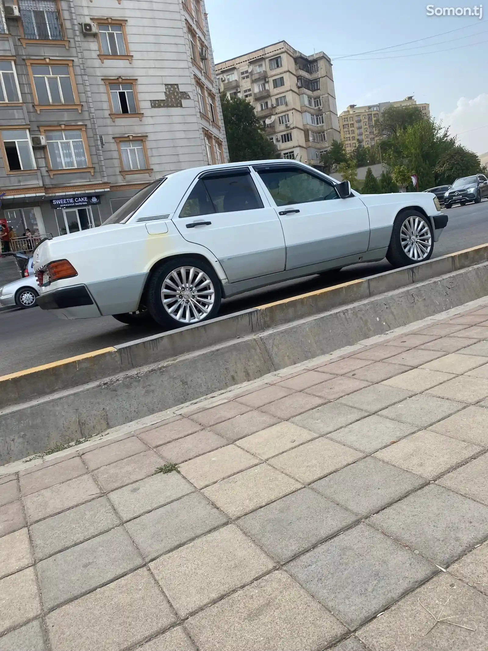 Mercedes-Benz W201, 1991-2