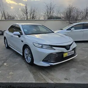 Toyota Camry, 2018