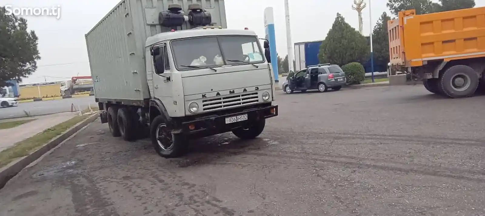 Бортовой грузовик КамАЗ-4