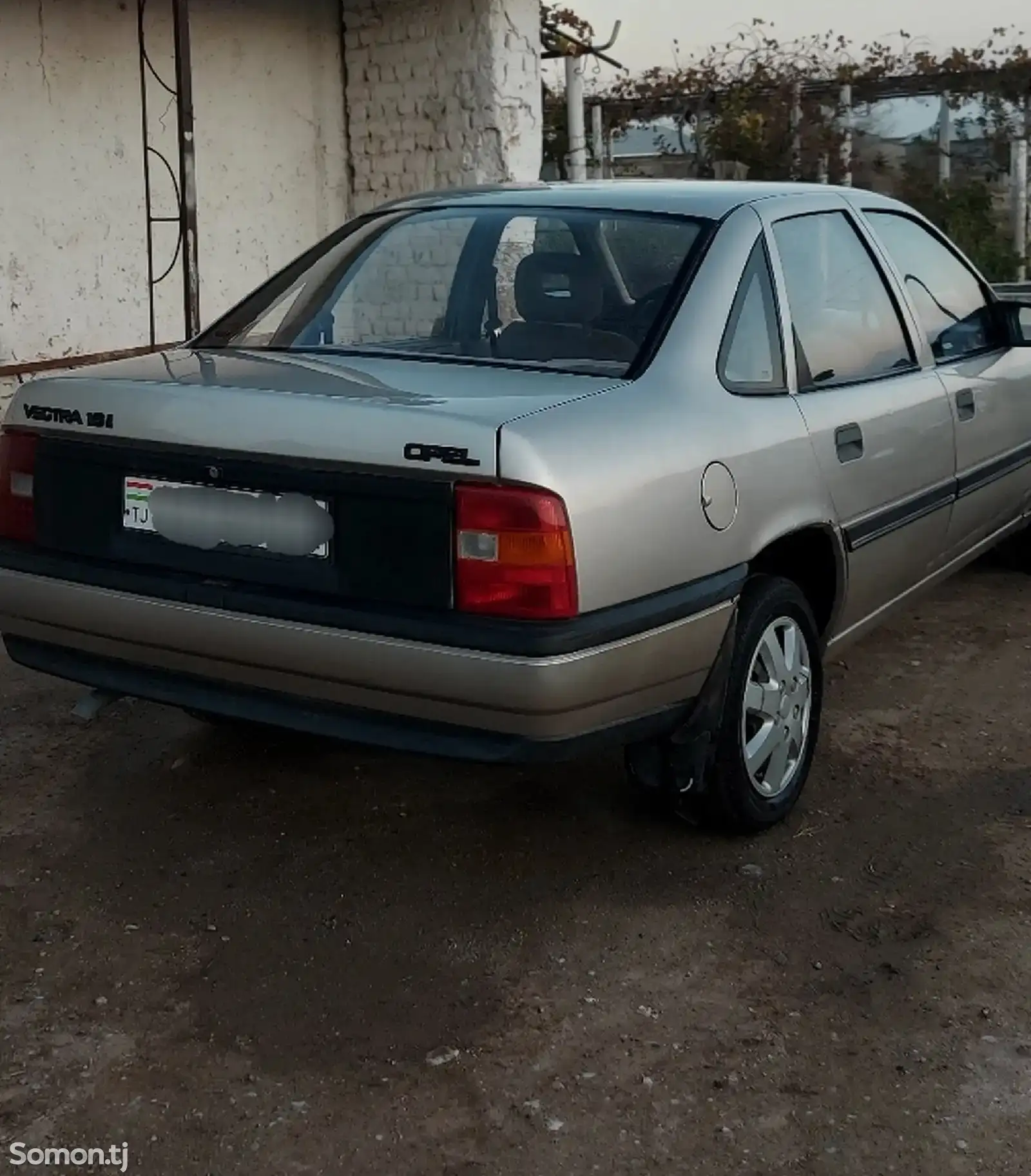 Opel Vectra A, 1990-1