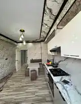 2-комн. квартира, 8 этаж, 95м², 18мкр-12