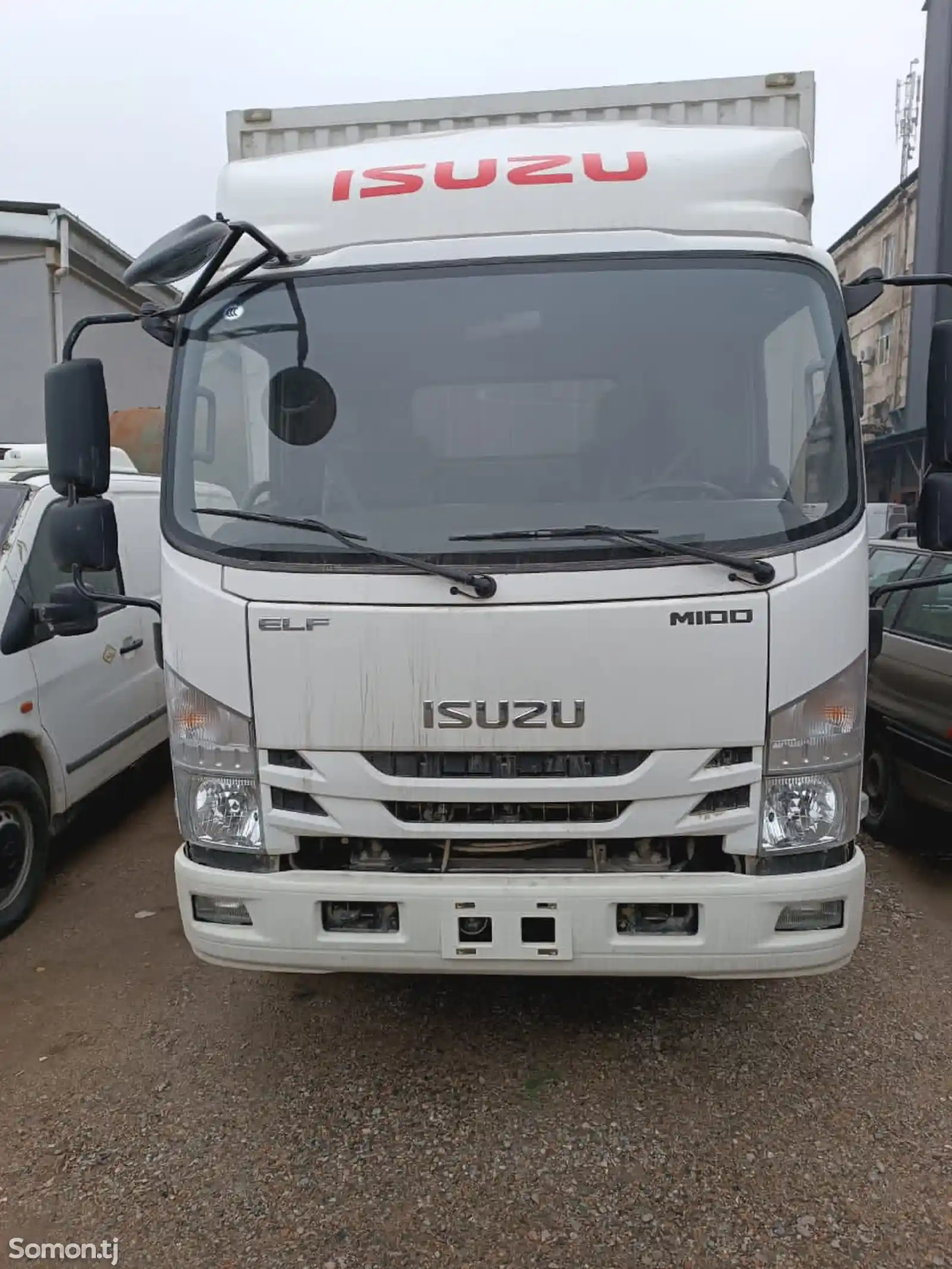 Бортовой грузовик Isuzu, 2023-4