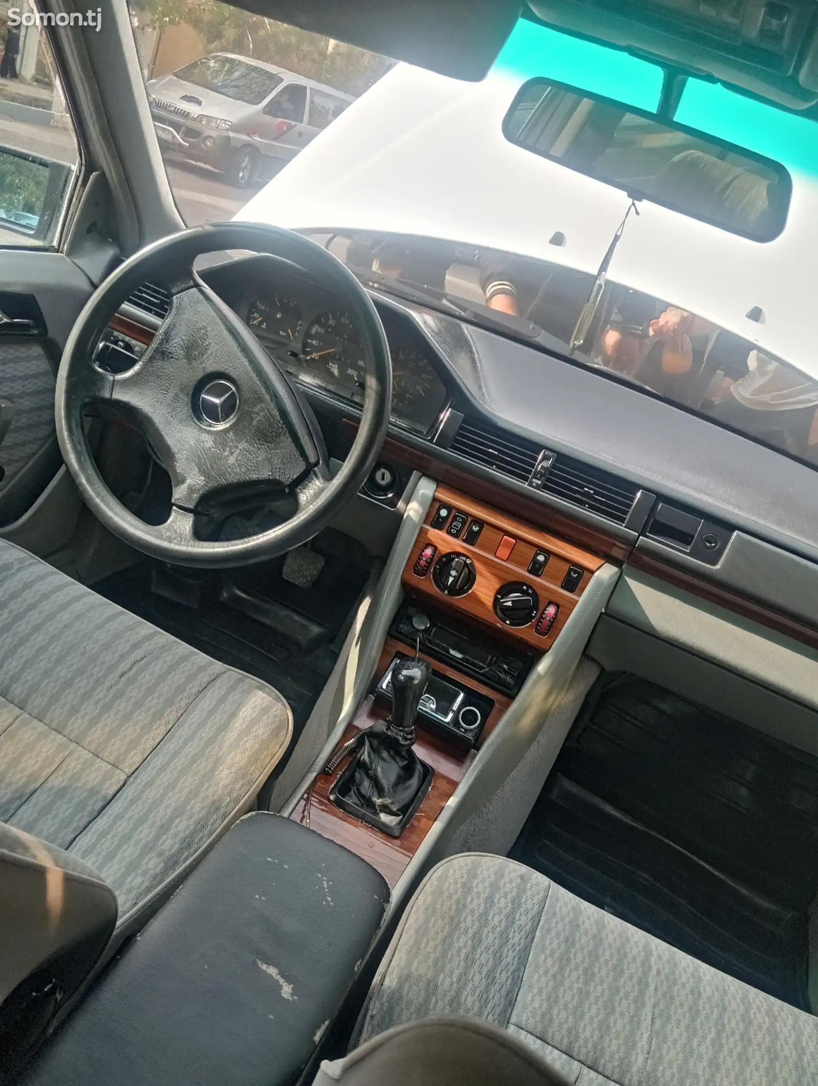 Mercedes-Benz W124, 1992-5