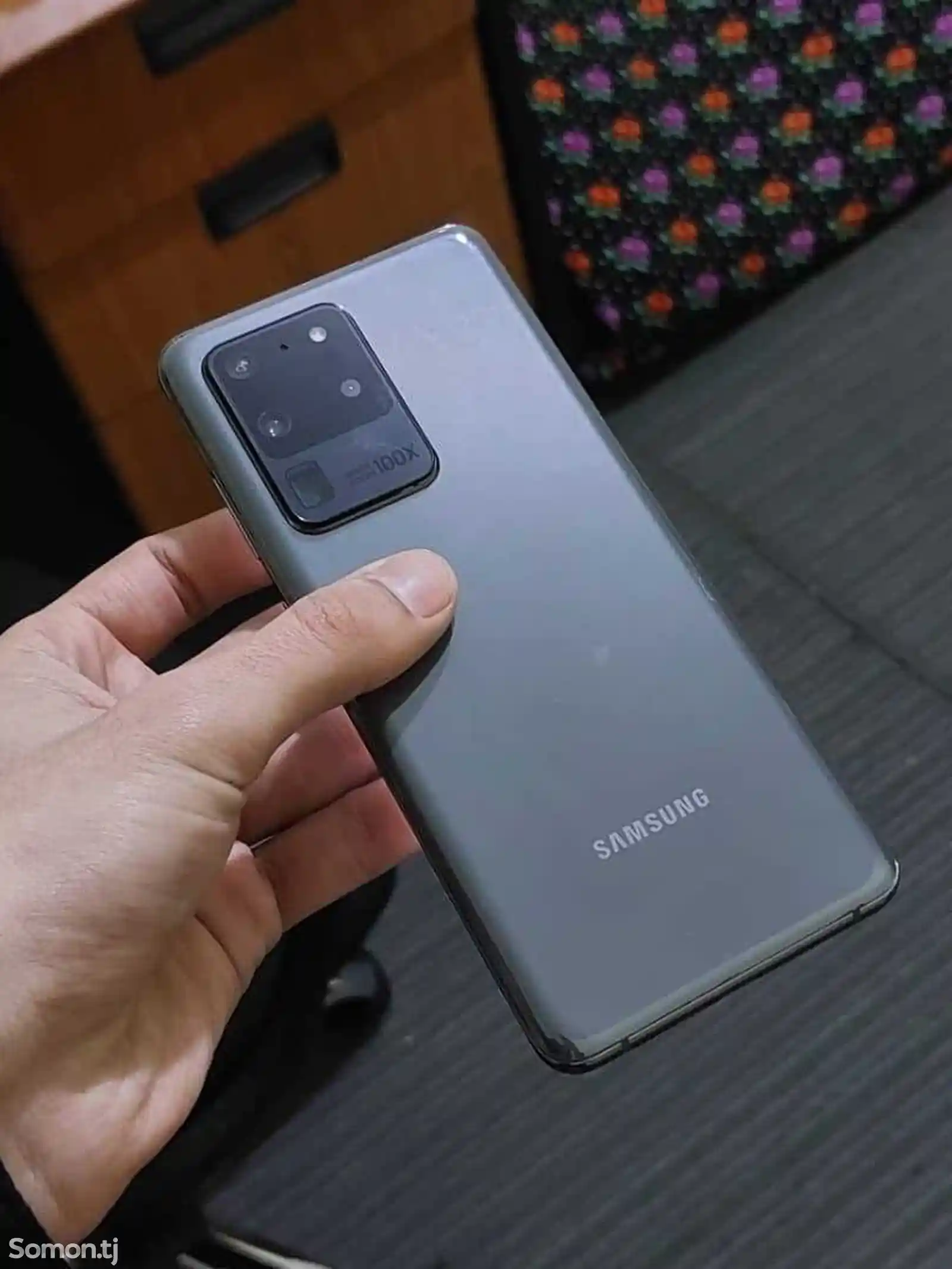 Samsung Galaxy s20 ultra-1