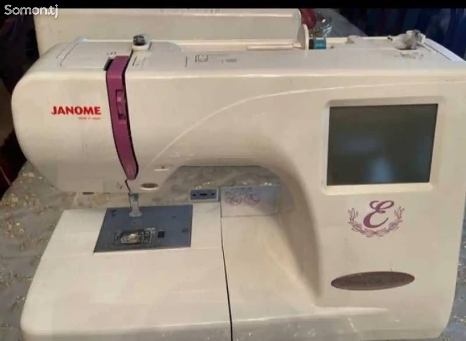 Швейная машина Janome-1