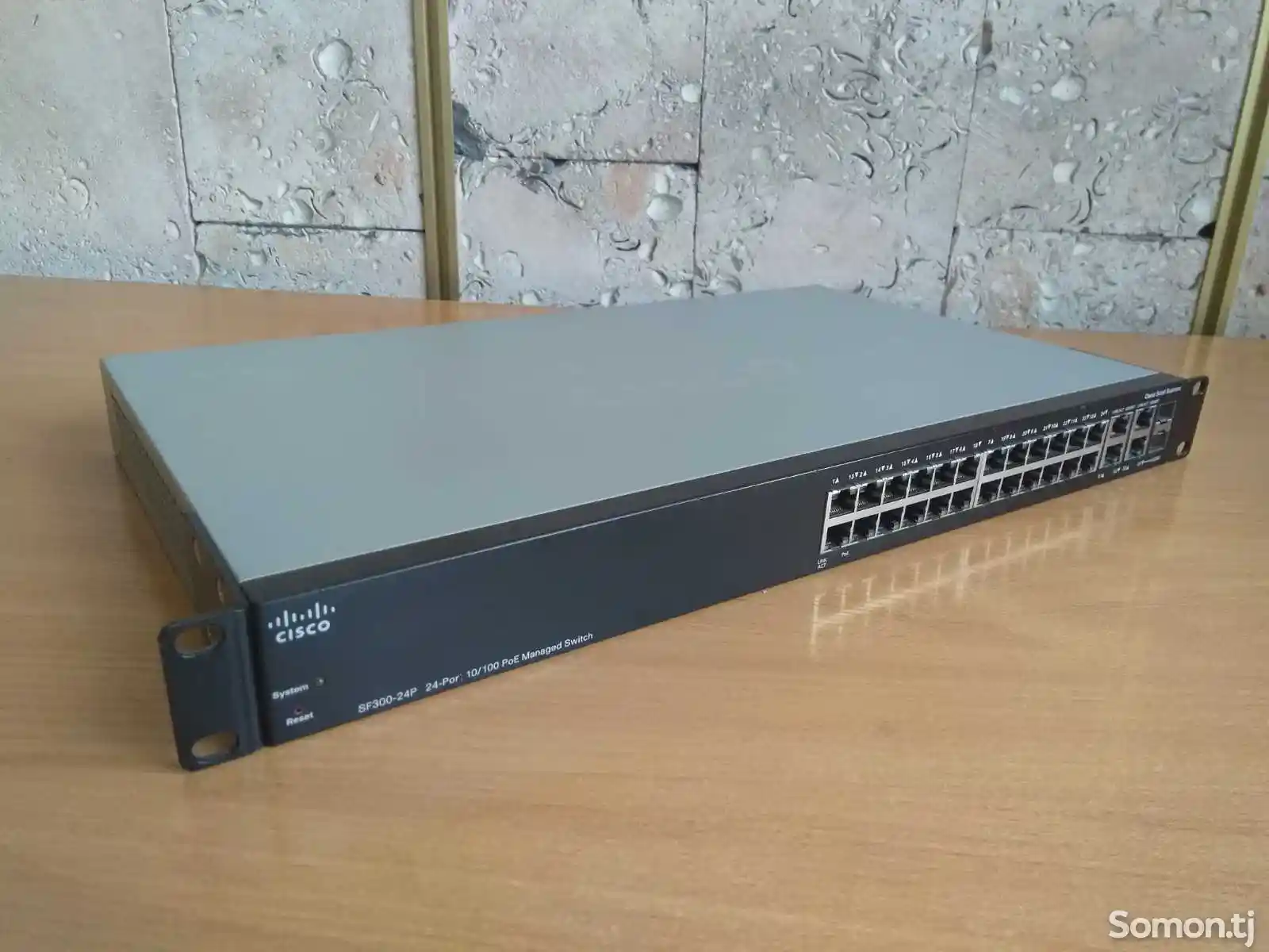 Коммутатор Cisco SF300-24PP-1