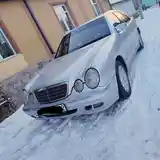 Mercedes-Benz E class, 2000-5