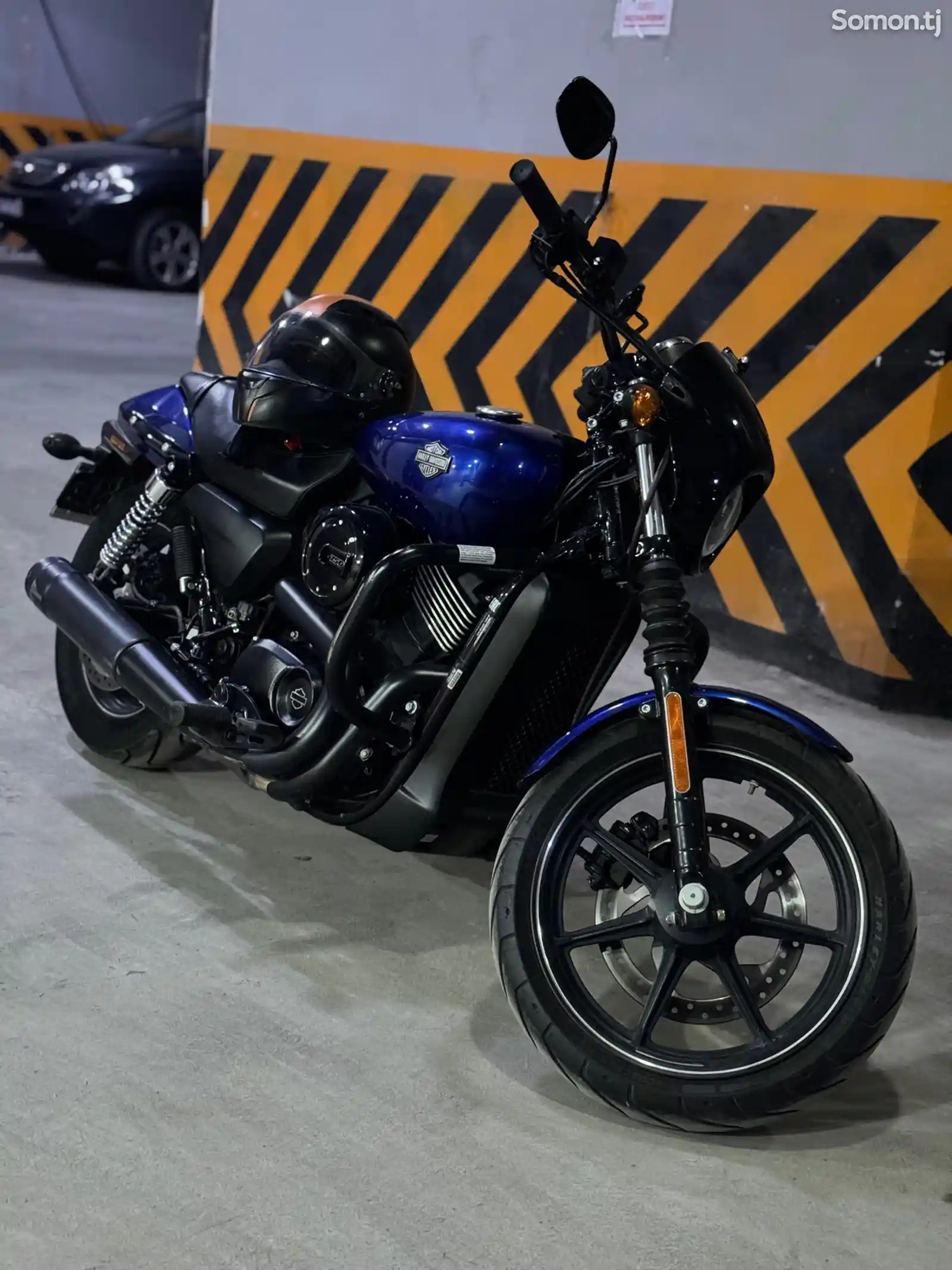Мотоцикл Harley Davidson street rod 750-1