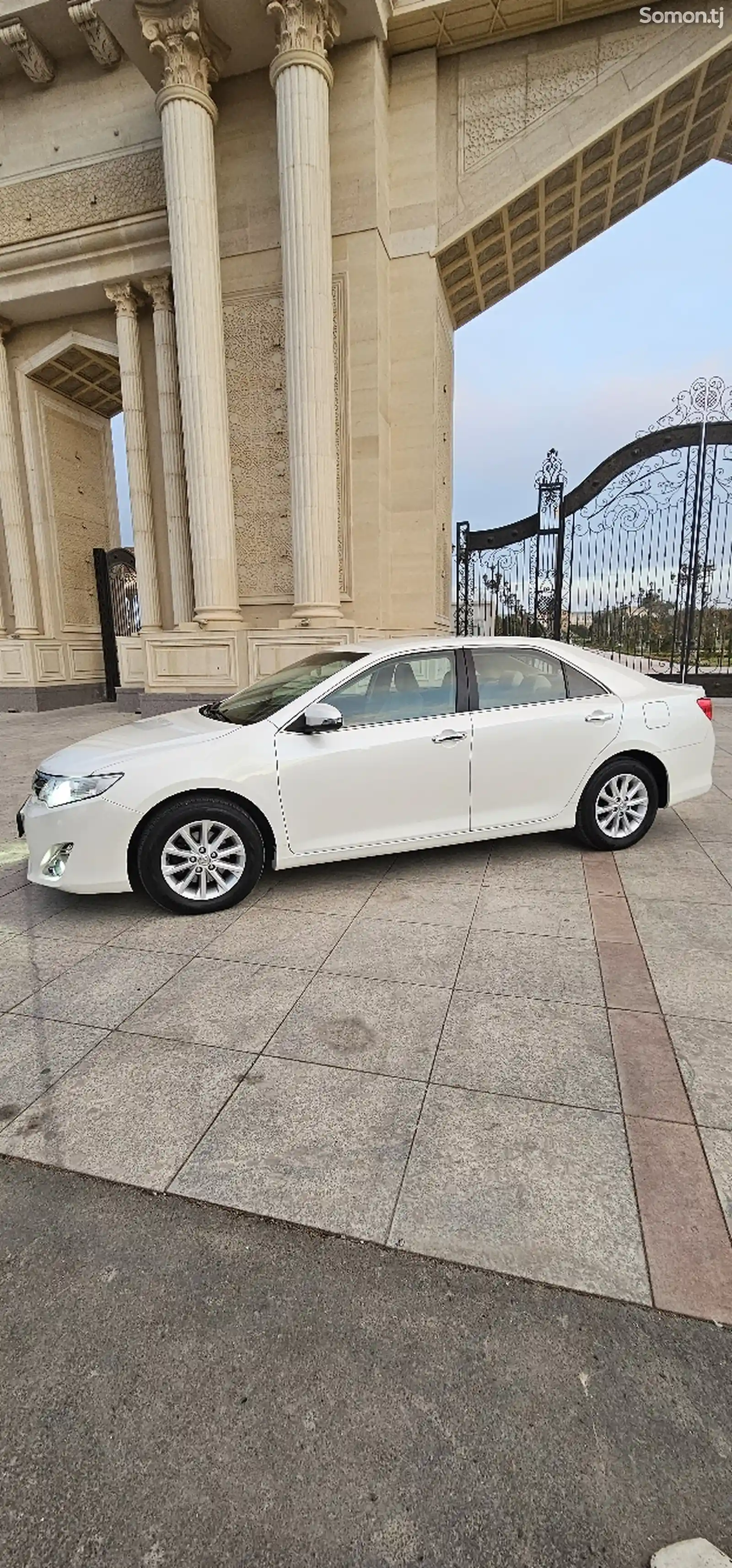 Toyota Camry, 2015-1