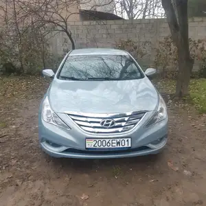 Hyundai Sonata, 2011