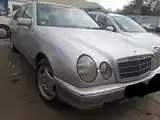 Mercedes-Benz E class, 1998-5