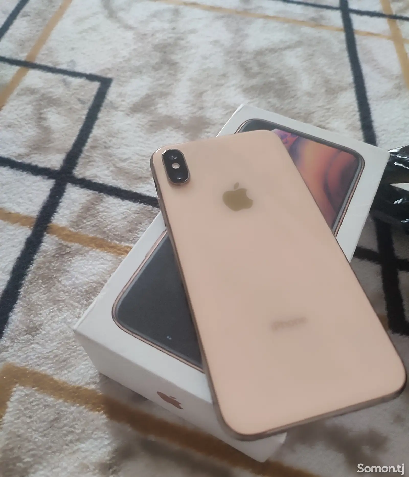 Apple iPhone Xs, 64 gb, Gold-1