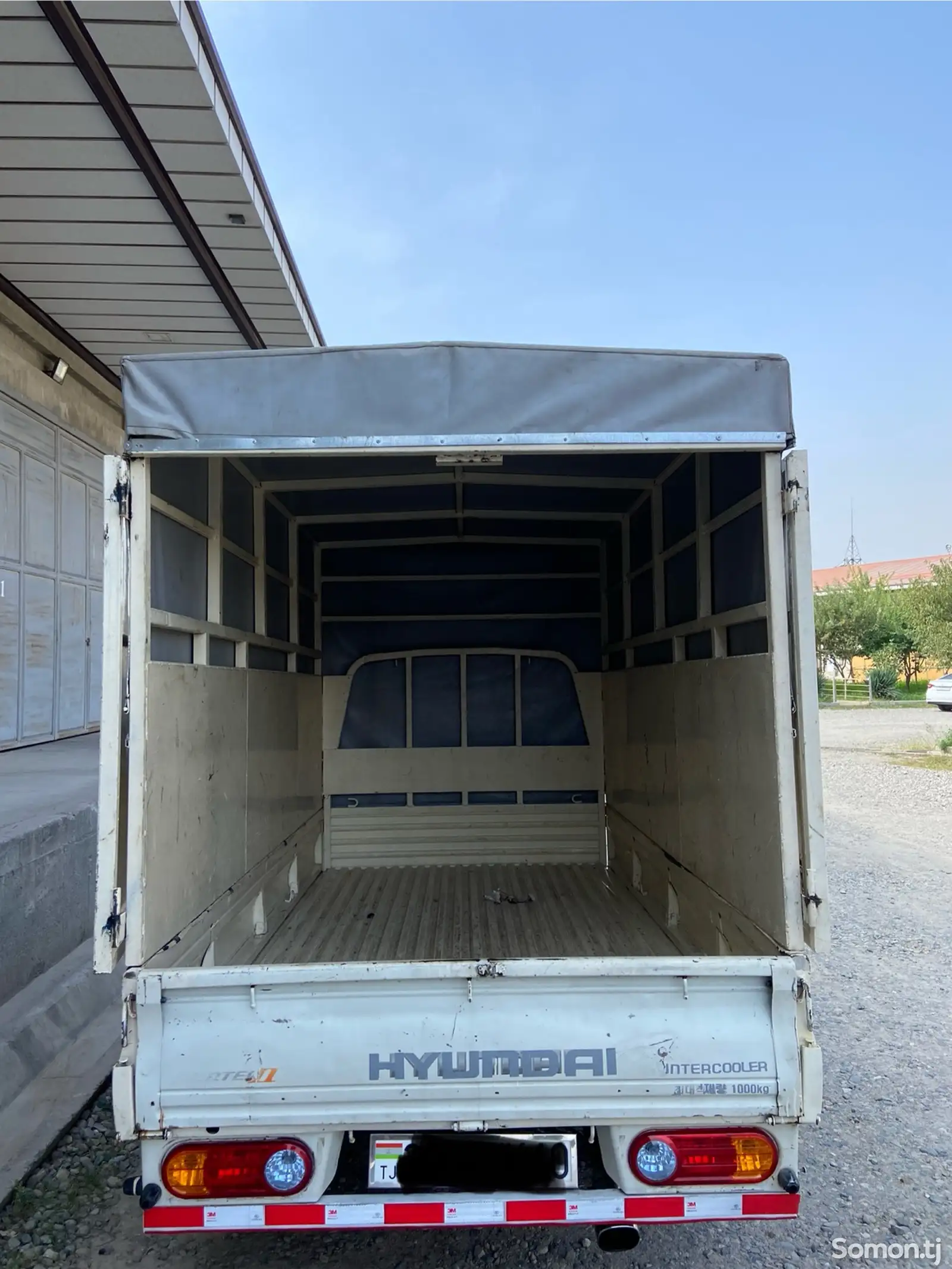 Бортовой автомобиль Hyundai Porter 2, 2010-3