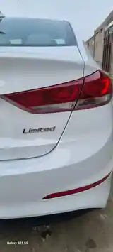 Hyundai Elantra, 2018-5