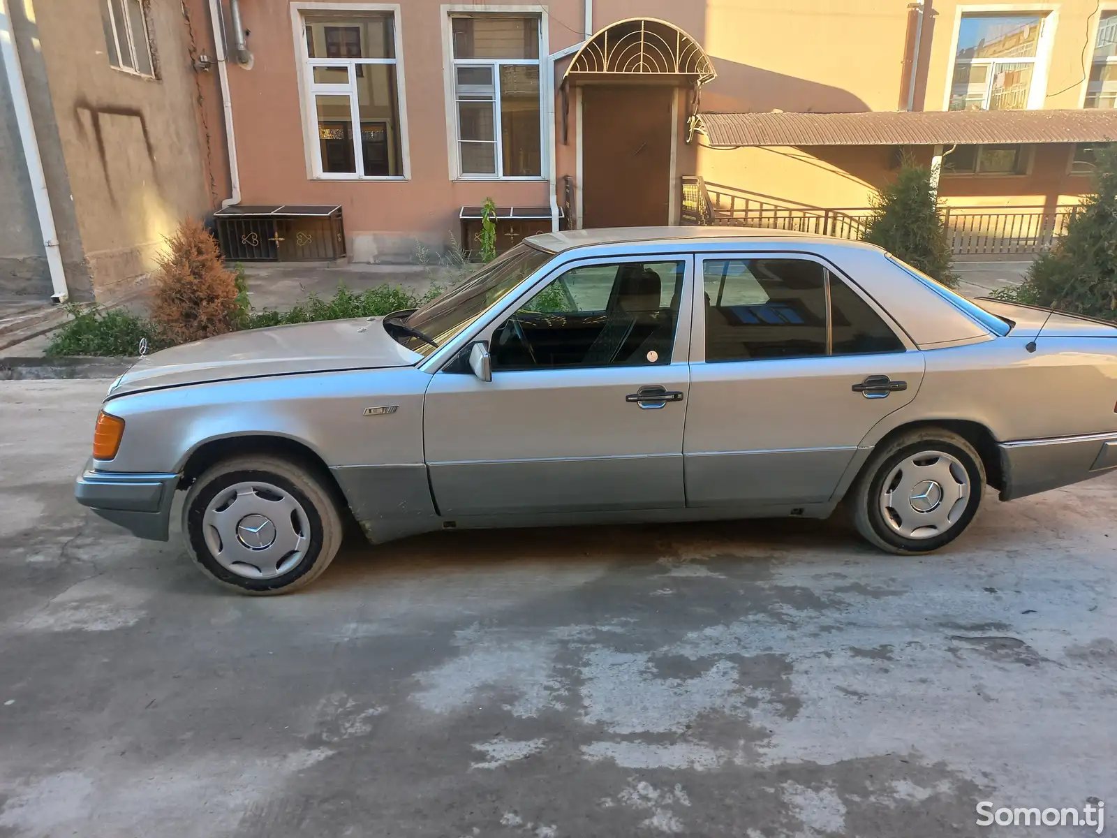 Mercedes-Benz W124, 1992-1