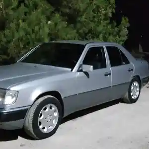 Mercedes-Benz W124, 1993