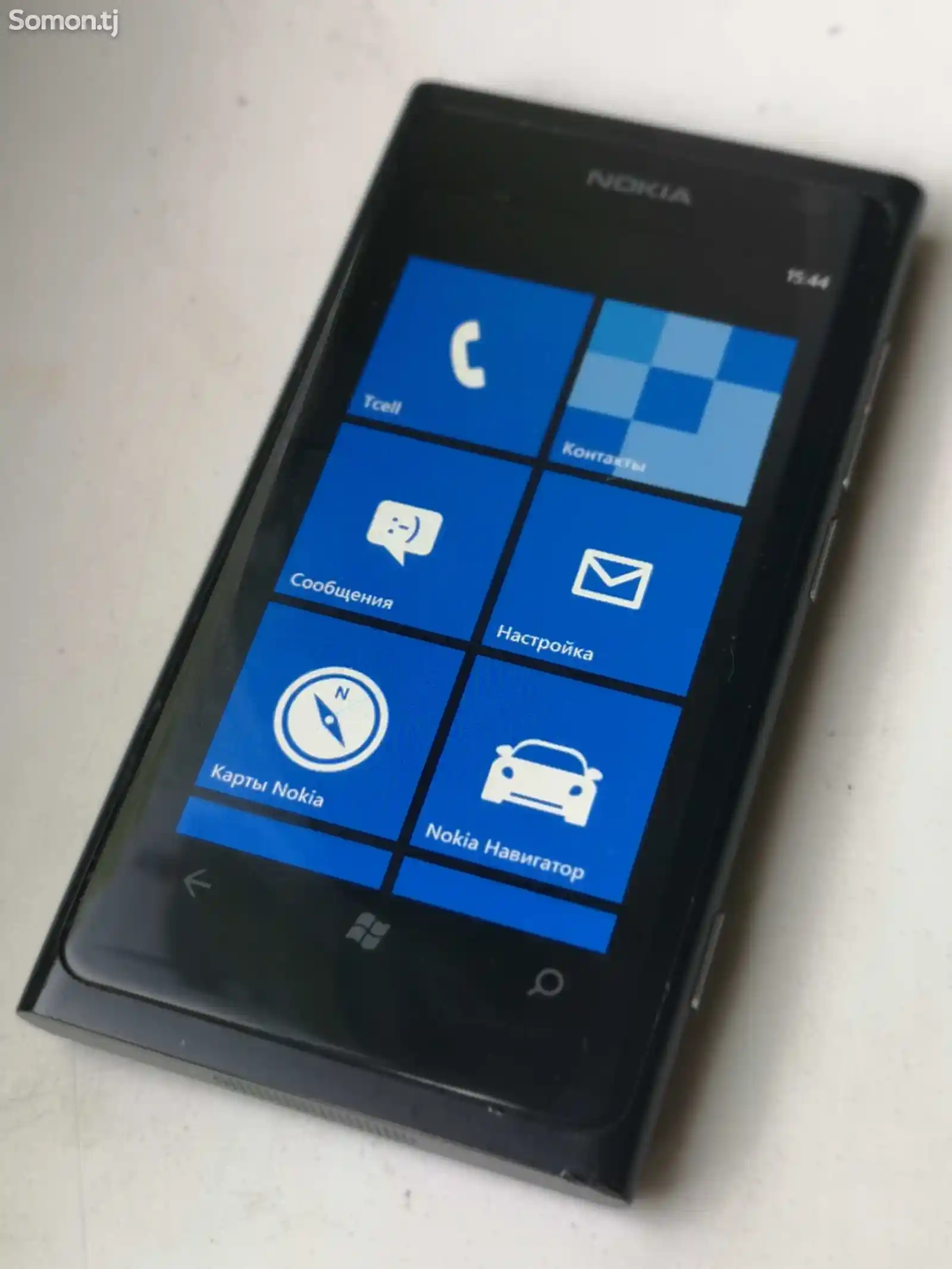 Nokia Lumia 800-4