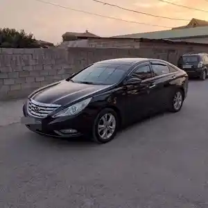 Hyundai Sonata, 2011