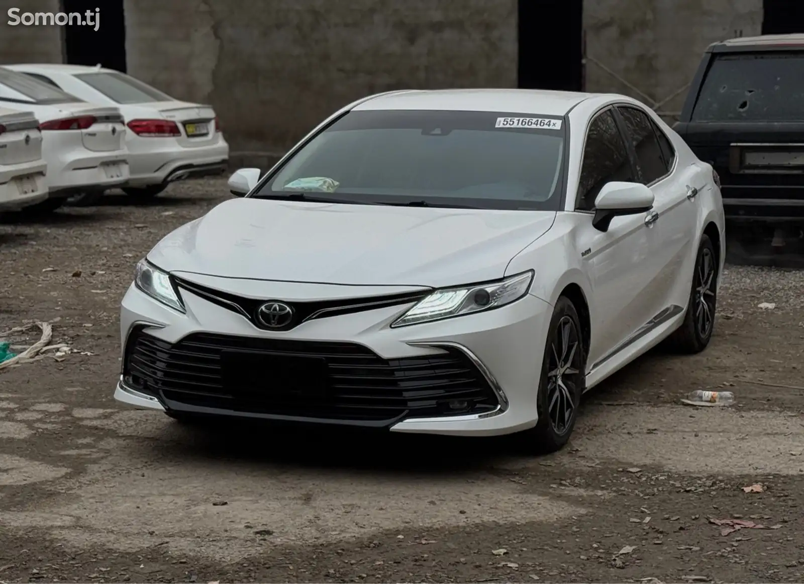 Toyota Camry, 2018-1