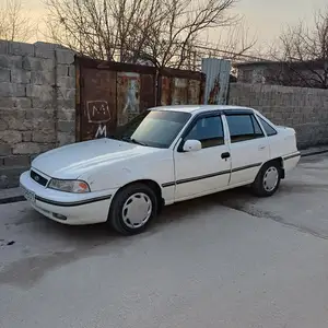 Daewoo Nexia, 1996