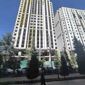 2-комн. квартира, 19 этаж, 98 м², Славянский университет