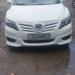 Toyota Camry, 2011