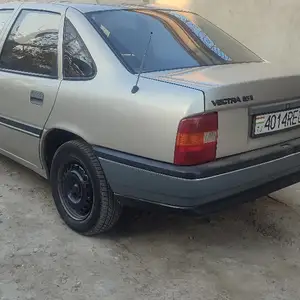 Opel Vectra A, 1991