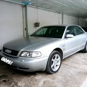 Audi A8, 1998