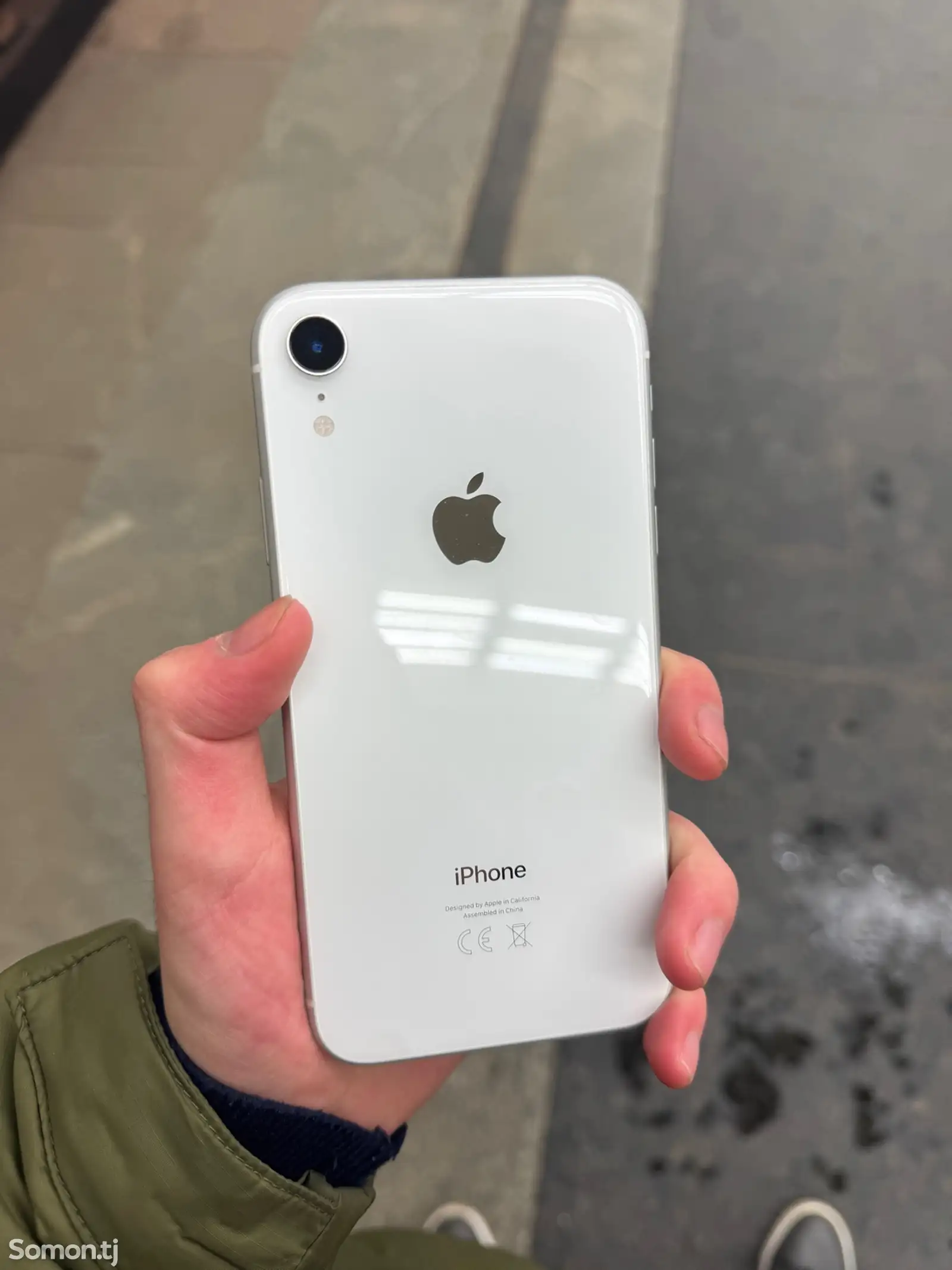 Apple iPhone Xr, 64 gb, White-1